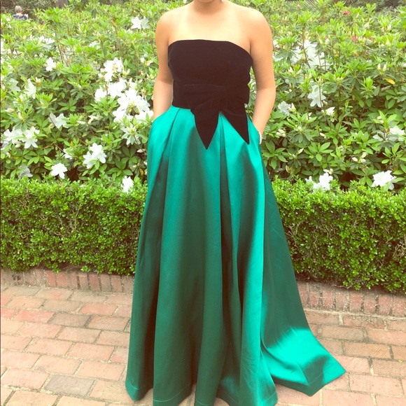 emerald green velvet gown